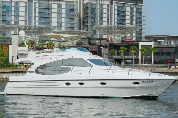 52ft Mid‑Size Premium Yacht – Dubai Charter