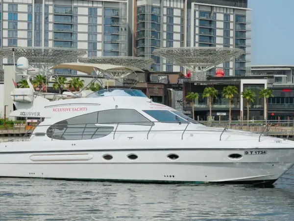 52ft Mid‑Size Premium Yacht – Dubai Charter