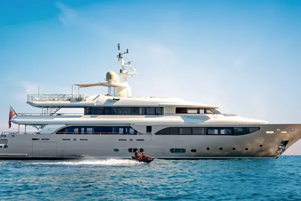 Behike Dubai Super yacht 43m Trip