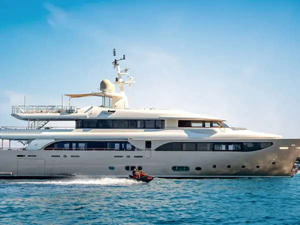 Behike Dubai Super yacht 43m Trip