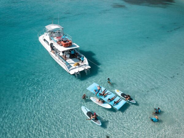 Discover Coral Reefs: Full-Day Fujairah Snorkeling Trip with Lunch
