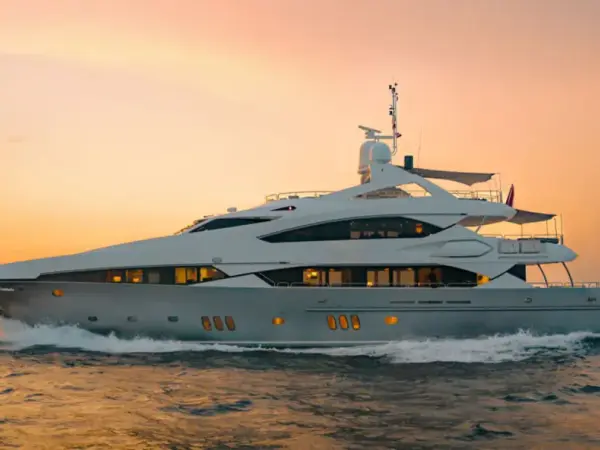 Sunseeker 40m Super Yacht Charter Dubai Trip