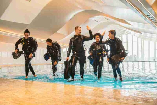 Deep Dive Dubai Guided Scuba Dive for Certified Divers (Up to 30m)
